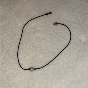 Pearl choker